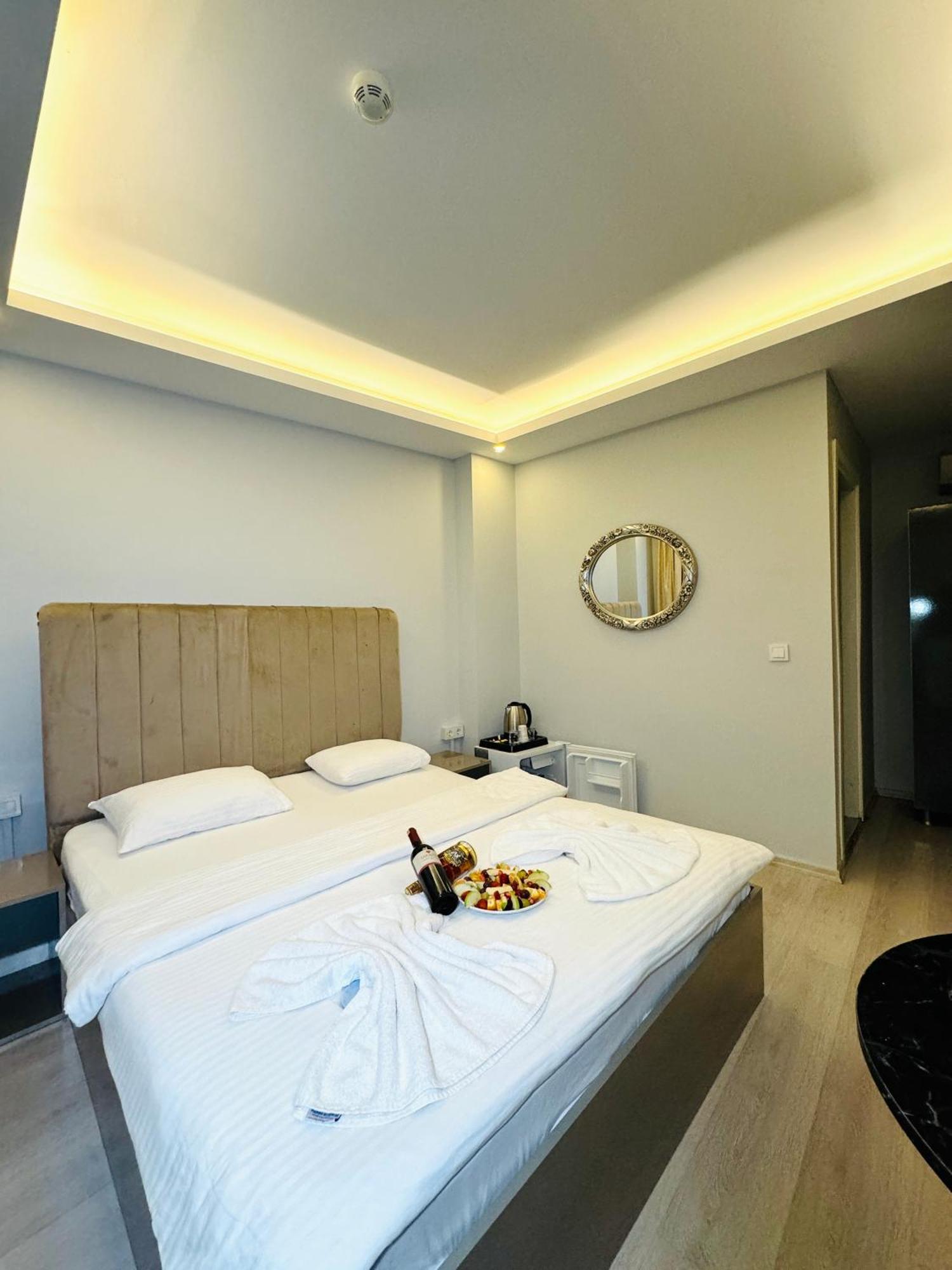 Blueway Hotel Istanbul Exterior photo